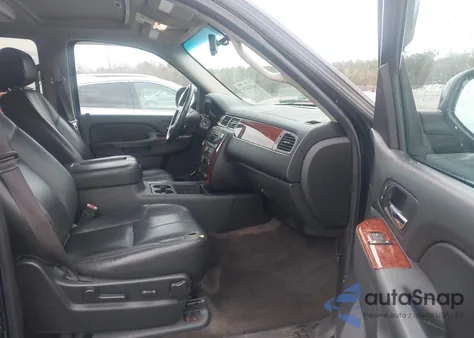 2014 Chevrolet Suburban 1500 Lt z USA, uszkodzony, nr VIN 1GNSKJE71ER241588